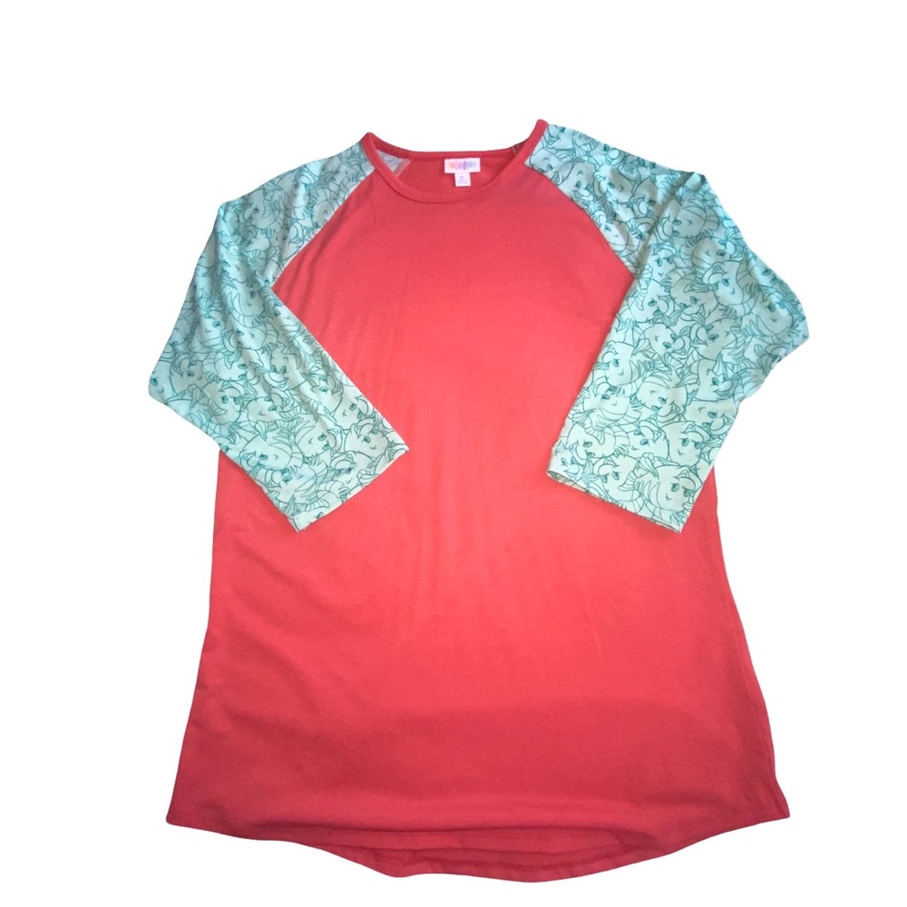 LuLaRoe Red and Green 3/4 Sleeve Tee with Flounder fish pattern sleeves size XL